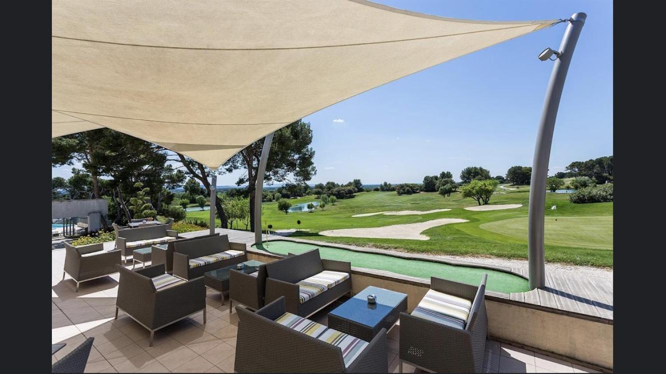 La Perle Du Golf -Magnifique Vue Clim Linge Golf Saumane 6P Piscine Tennis Номер фото
