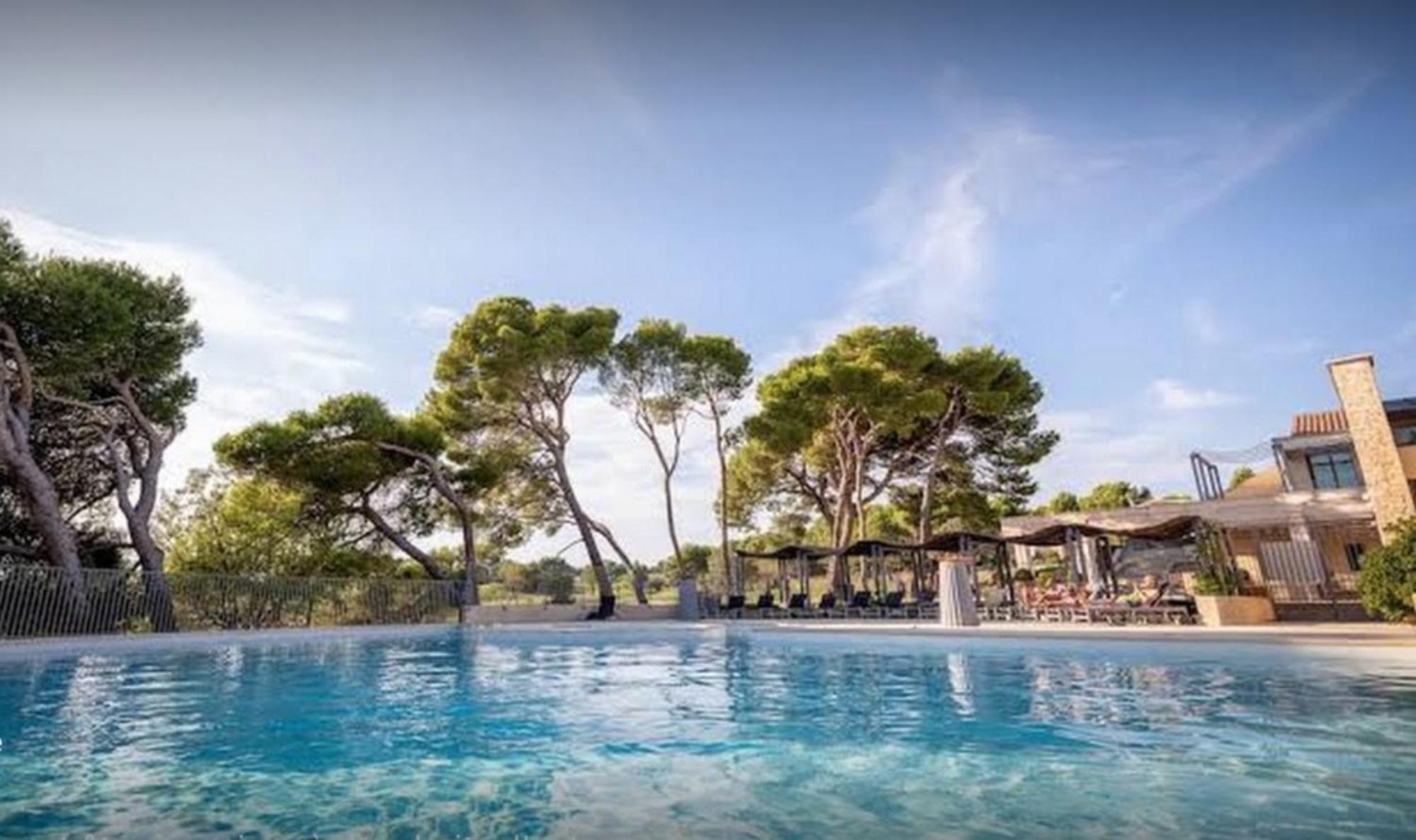 La Perle Du Golf -Magnifique Vue Clim Linge Golf Saumane 6P Piscine Tennis Номер фото
